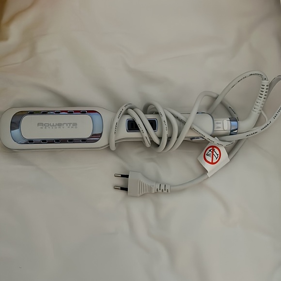 Rowenta Flat Iron Type C Outlet - Picture 3 of 4